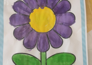 Kwiatek malowany farbami - Weronika z grupy 2